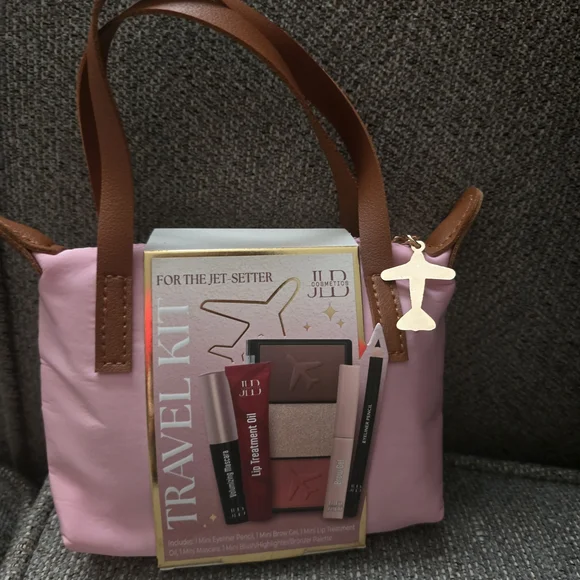 Mini Makeup Travel Kit Bag Set - Picture 1 of 3